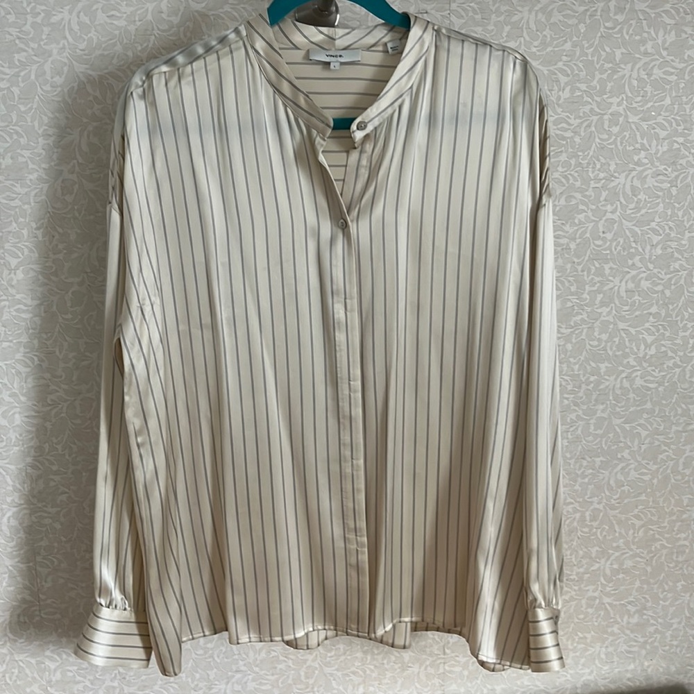 Vince Silk Band Collar  Button Front Blouse Ivory Gray Stripe Pajama Style Large